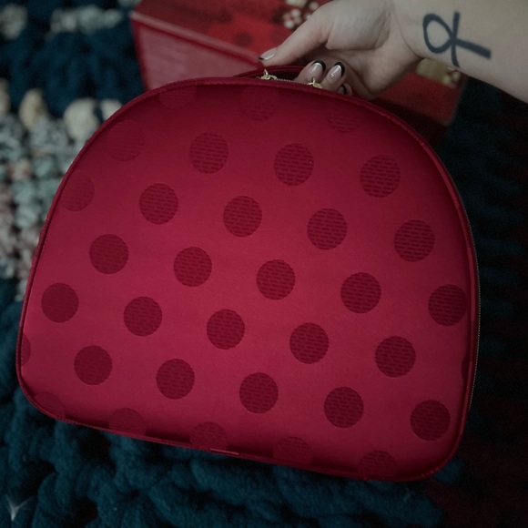 Estee Lauder Red Polka Dot Satin Tote NIB makeup not included - Picture 3 of 7